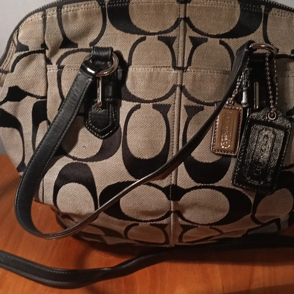 Coach Stylish Black and Tan Women's Bag - Picture 3 of 12